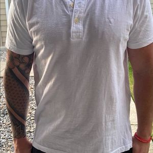 American Eagle Men’s Henley